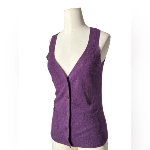 TRINA TURK | 100% Cashmere Button Down Purple Sleeveless Blouse - Picture 4 of 7
